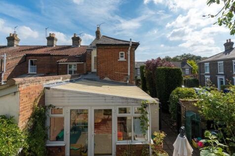 2-SandringhamRd-010.jpg