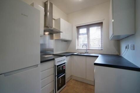 2 Bedroom House in LL57 1LG