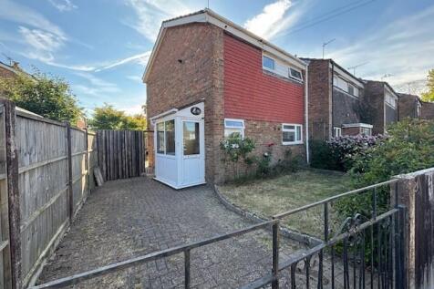 24 Bardsley Drive front.jpg