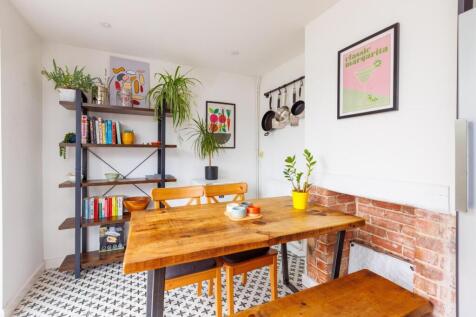 4 Perrott Road-24.jpg