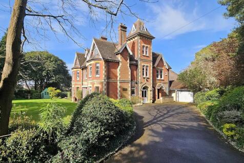 Click to visit Rightmove listing
