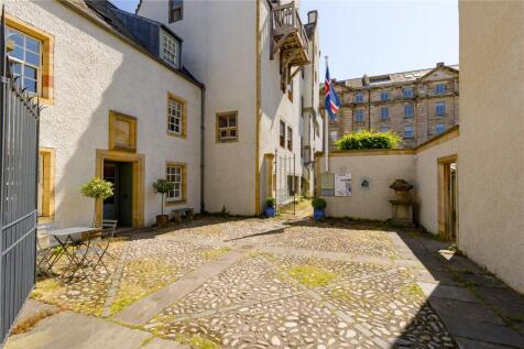 10 bed, 6 bath Detached in Edinburgh - Photo 39