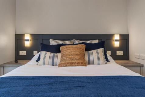 4 Bevlin Hall Saundersfoot -   Final Edits_-6.jpg