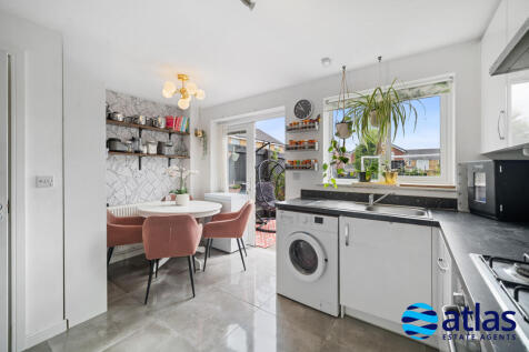 Kitchen/Dining Space