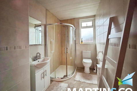 63a5f8d0-WhatsApp...