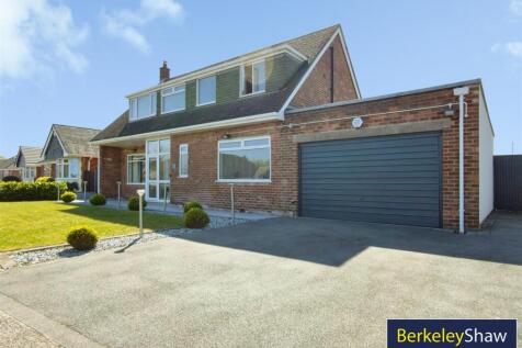 This exceptional 4 DOUBLE bedroom FREEHOLD, DETACHED residence offers over 2,200 sq ft of beautifully presented and highly versatile accommodation, perfectly suited to modern family living. Occupying