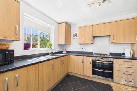 CAM01995G0-PR0329-STILL001