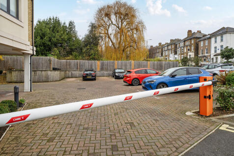 1389329-24-694293...