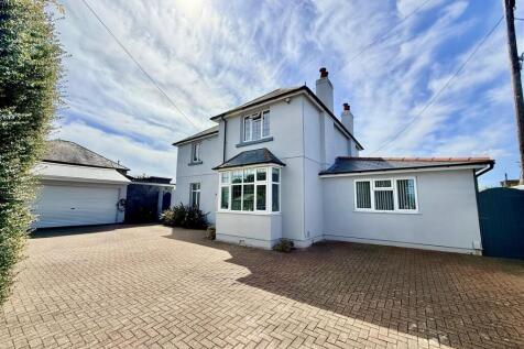 PLYMBRIDGE ROAD, PLYMPTON, PLYMOUTH PL7 4LF