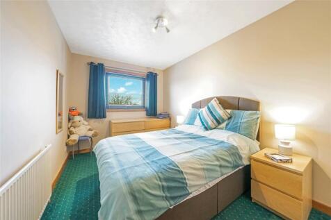 4 bed, 3 bath Detached in Cardiff - Photo 18
