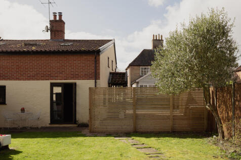 331734 - The Old Bank House, Yoxford-17.jpg