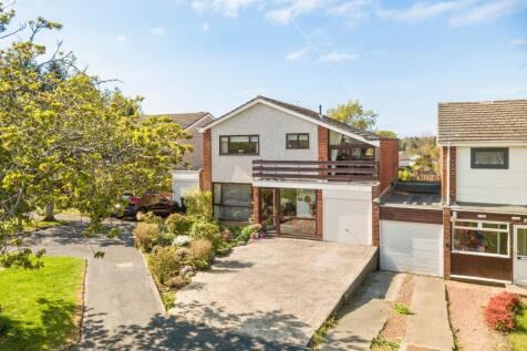 Front of Property & Driveway