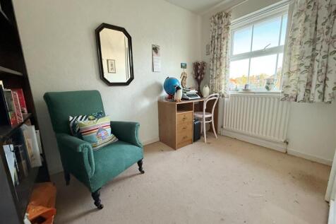 23 Mill Farm Close (11).jpeg