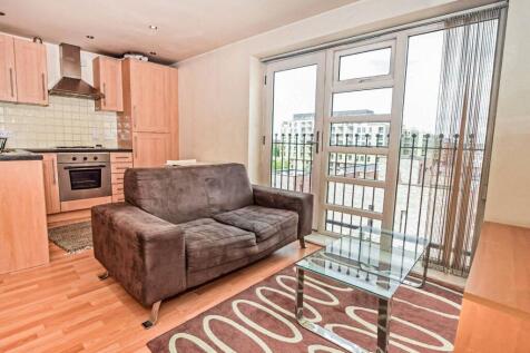 DEPOSIT FREE OPTION AVAILABLE | AVAILABLE NOW | FULLY FURNISHED | JULIETTE BALCONY |BILLS PACKAGE AVAILABLE FOR STUDENTS AT ADDITIONAL COST The Royal is situated on Chapel Street regeneration area and