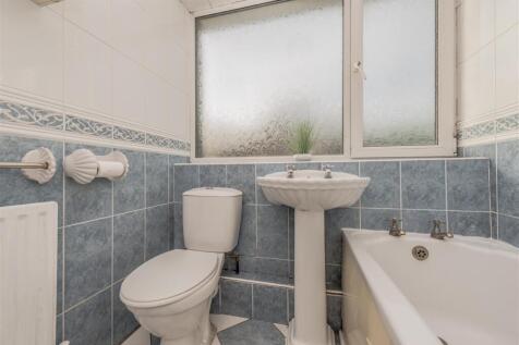 Bathroom / WC: