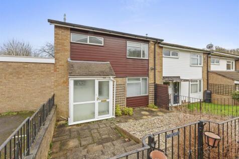 149 Hithercroft Rd, HP13 5RB-13.jpg