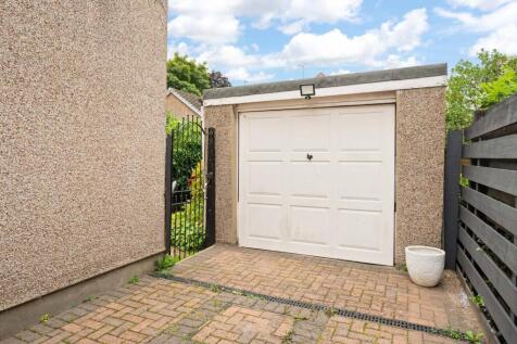 MFL2258612_560.jpg