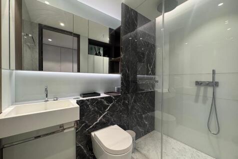 2 bed, 2 bath Flat in manchester - Photo 13