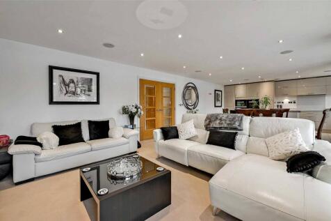 Sitting Room/Kitchen