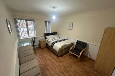 ROOMS AVAILABLE ** ** DSS ACCEPTED ** CALL NOW TO VIEW