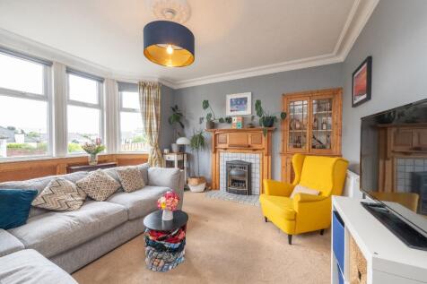 **VIRTUAL WALK THROUGH TOUR AVAILABLE** - Available from the 1st of August, superb furnished 4 bedroom family home in highly sought after location of Corstorphine.