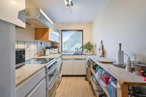 HILLSIDE CLOSE, (3).jpg