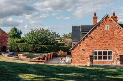 Annex &amp; Its Terrace