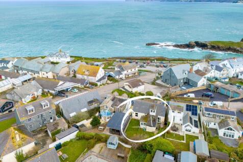 6603fedc9ac5b_Low_Res_Tintagel Terrace 4-8 circle