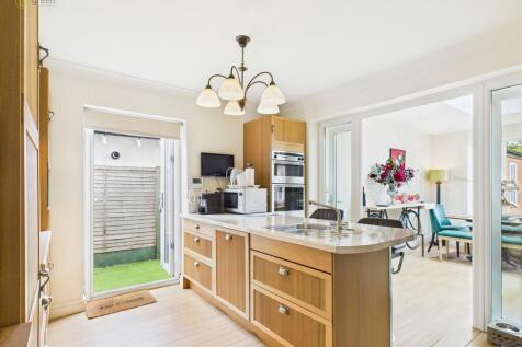 CAM03830G0-PR0161...