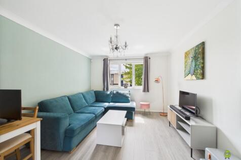 Presented by Clinton at EweMove Bexleyheath and Da