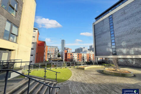 A modern and stylish 1-bedroom apartment situated on the 5th floor of the sought-after Bridgewater Point development. This bright, contemporary home features a spacious open-plan living area, and a ba