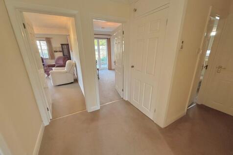 22 Park Drive Hal...