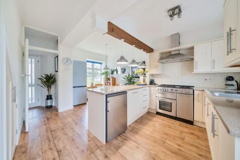 1334607-9-6899e0ec46953