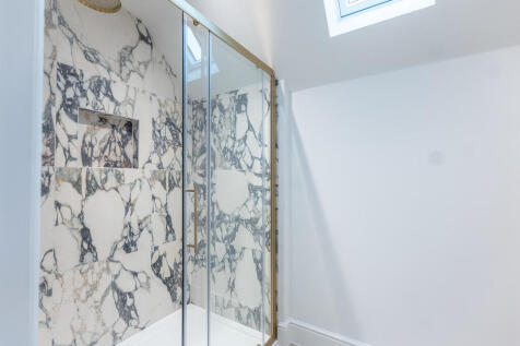 25-12-02_Barnfiel...