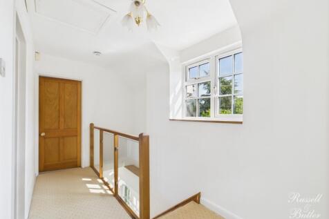 CAM01995G0-PR0340-STILL011