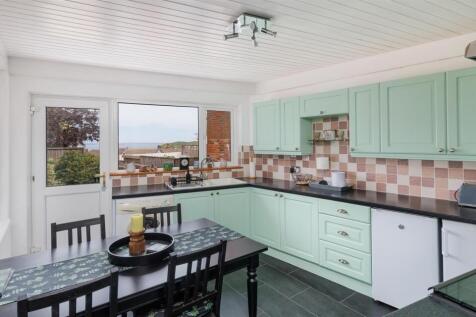 Kitchen/diner with sea views