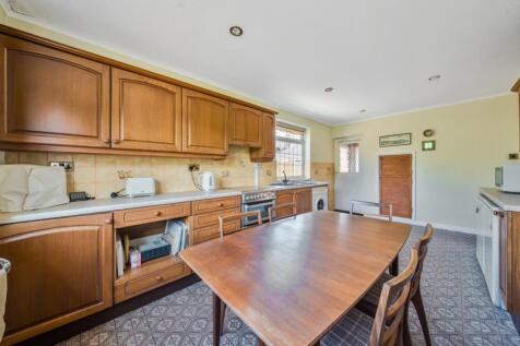 1312089-9-684c230c67865-ARW