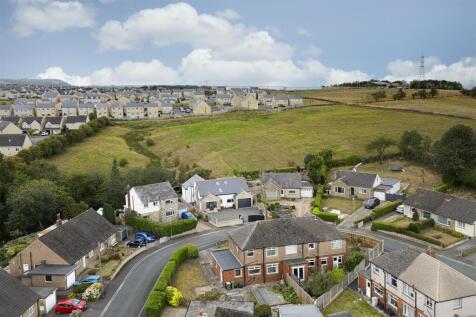 Bramleys Estate Agents - Weatherhill Crescent - Li