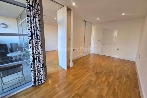 2 Bedroom Flat in M1 5BE