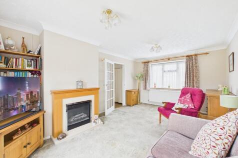 Living room- Mark Stephens EweMove Newmarket and S