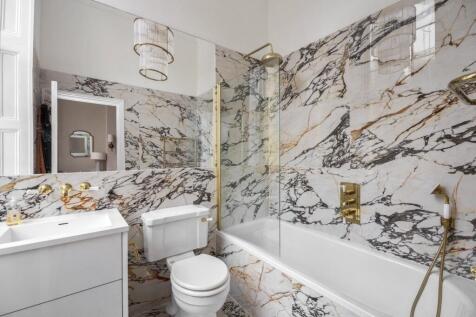 Brunswick Terrace, 42 Flat 6-018.JPG