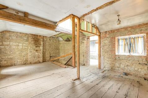 Master Bedroom 3.jpg