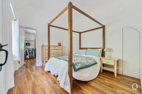 f70d09e9-6b15-43d...