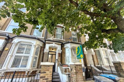 37G St Julians Road, London NW6 7LB