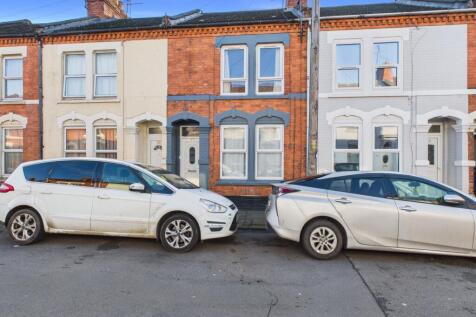 CAM04922G0-PR0107-STILL002