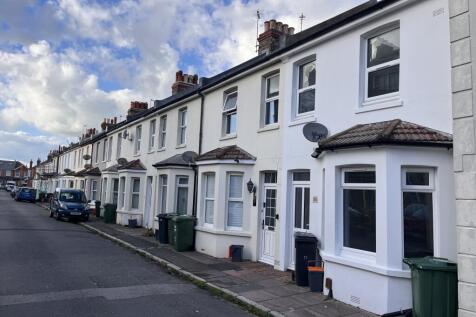 2 Bedroom Terraced in BN22 8JB