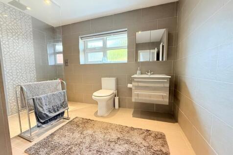 Downstairs wet room