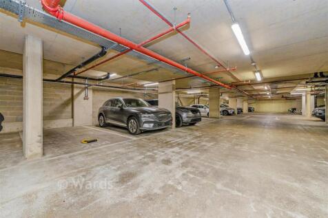 Driveway/Parking