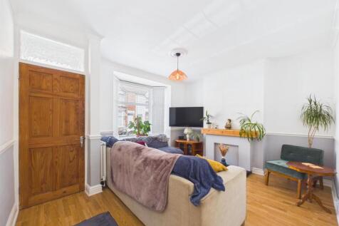 Living Room.jpg