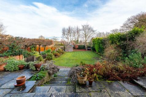 16 Church Hill Road-garden2.jpg